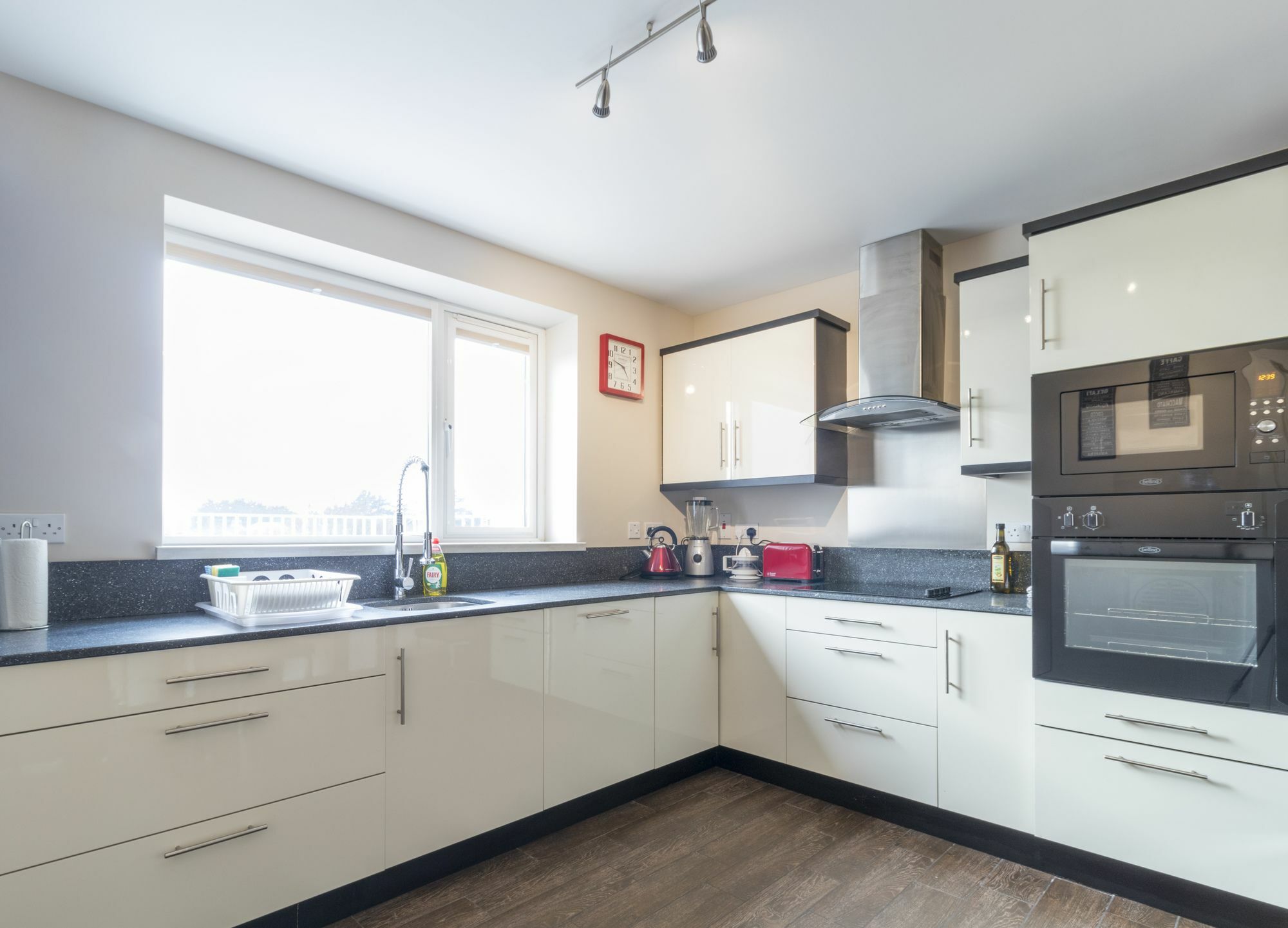 Broc House Suites Dublin Eksteriør billede